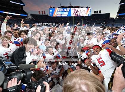 Thumbnail 2 in Valor Christian vs. Cherry Creek (CHSAA 5A Championship) photogallery.