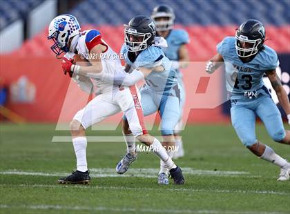 Thumbnail 2 in Valor Christian vs. Cherry Creek (CHSAA 5A Championship) photogallery.