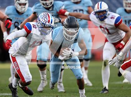 Thumbnail 3 in Valor Christian vs. Cherry Creek (CHSAA 5A Championship) photogallery.