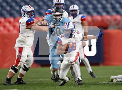 Thumbnail 2 in Valor Christian vs. Cherry Creek (CHSAA 5A Championship) photogallery.