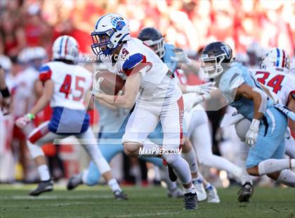 Thumbnail 2 in Valor Christian vs. Cherry Creek (CHSAA 5A Championship) photogallery.