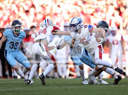 Thumbnail 3 in Valor Christian vs. Cherry Creek (CHSAA 5A Championship) photogallery.