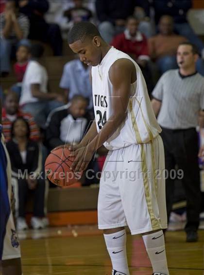 Thumbnail 3 in Dunbar @ Mansfield (Whataburger Basketball Tournament) photogallery.