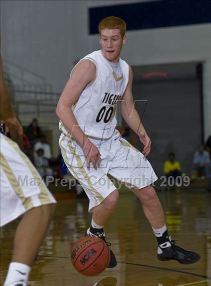 Thumbnail 2 in Dunbar @ Mansfield (Whataburger Basketball Tournament) photogallery.