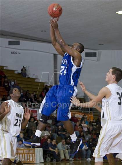 Thumbnail 1 in Dunbar @ Mansfield (Whataburger Basketball Tournament) photogallery.