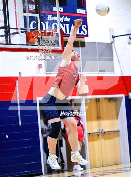 Thumbnail 1 in Thomas Dale @ Colonial Heights photogallery.