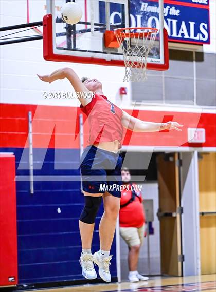 Thumbnail 1 in Thomas Dale @ Colonial Heights photogallery.