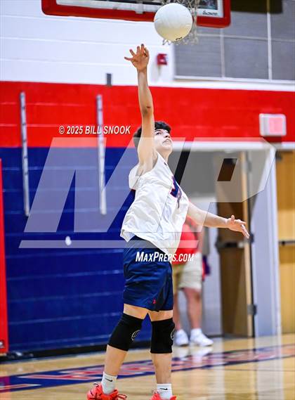 Thumbnail 1 in Thomas Dale @ Colonial Heights photogallery.