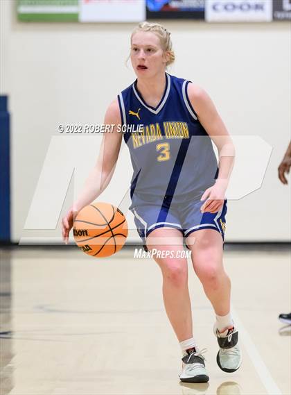 Thumbnail 2 in Nevada Union vs St. Francis (Trojan Toss Up) photogallery.