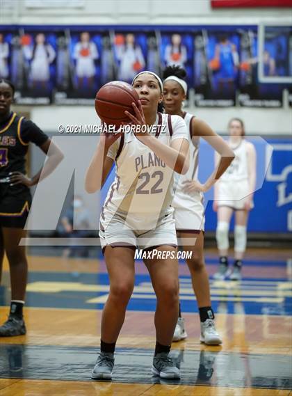 Thumbnail 1 in Plano vs. Richardson (UIL 6A Region 1 Area Playoff) photogallery.
