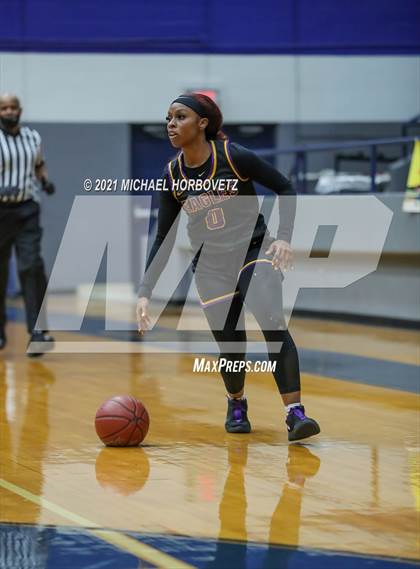 Thumbnail 3 in Plano vs. Richardson (UIL 6A Region 1 Area Playoff) photogallery.