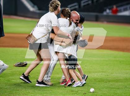 Thumbnail 3 in Houston County vs. Lassiter (GHSA 6A State Championship - Game 2) photogallery.