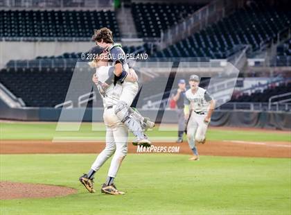 Thumbnail 2 in Houston County vs. Lassiter (GHSA 6A State Championship - Game 2) photogallery.