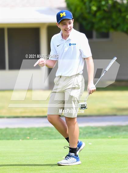 Thumbnail 2 in Metro Invitational  photogallery.
