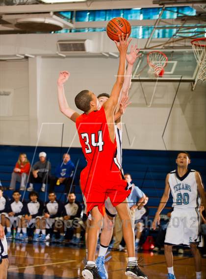 Thumbnail 2 in Sam Rayburn vs. La Porte (McDonald's Texas Invitational) photogallery.