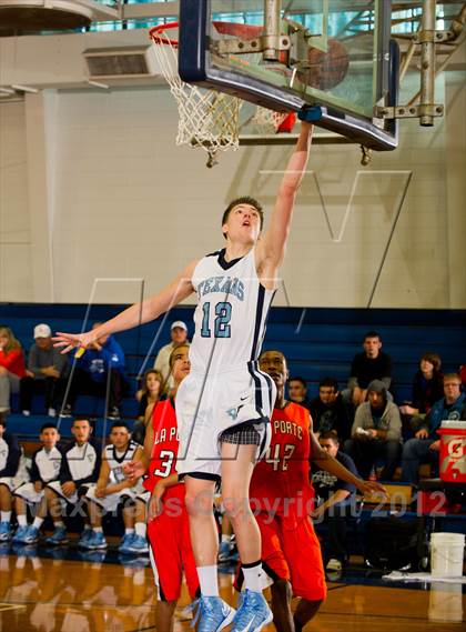 Thumbnail 2 in Sam Rayburn vs. La Porte (McDonald's Texas Invitational) photogallery.