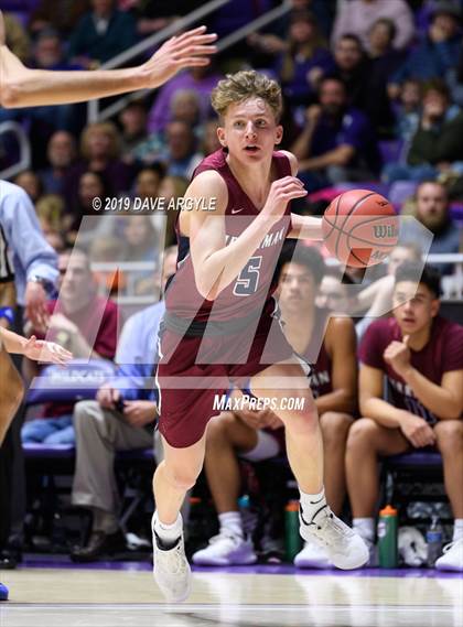 Thumbnail 3 in Herriman vs. Pleasant Grove (UHSAA 6A Quarterfinal) photogallery.