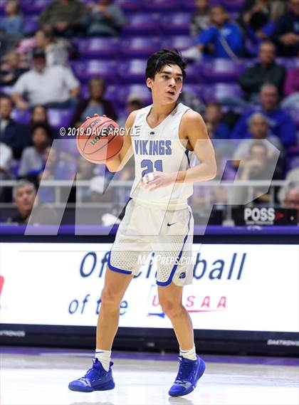 Thumbnail 2 in Herriman vs. Pleasant Grove (UHSAA 6A Quarterfinal) photogallery.