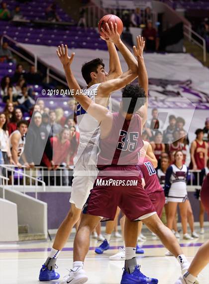 Thumbnail 3 in Herriman vs. Pleasant Grove (UHSAA 6A Quarterfinal) photogallery.