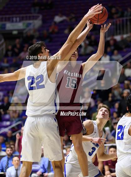 Thumbnail 3 in Herriman vs. Pleasant Grove (UHSAA 6A Quarterfinal) photogallery.