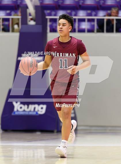 Thumbnail 3 in Herriman vs. Pleasant Grove (UHSAA 6A Quarterfinal) photogallery.