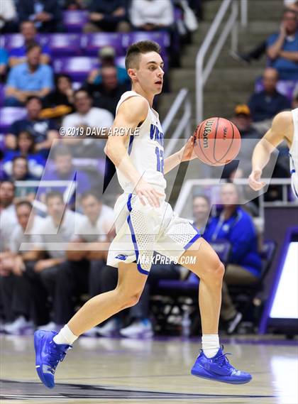 Thumbnail 2 in Herriman vs. Pleasant Grove (UHSAA 6A Quarterfinal) photogallery.