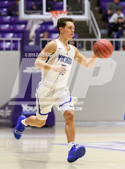 Thumbnail 3 in Herriman vs. Pleasant Grove (UHSAA 6A Quarterfinal) photogallery.