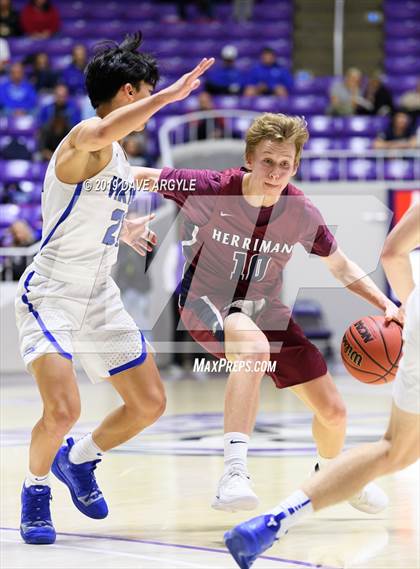 Thumbnail 1 in Herriman vs. Pleasant Grove (UHSAA 6A Quarterfinal) photogallery.