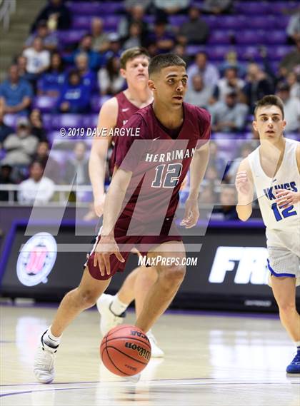 Thumbnail 3 in Herriman vs. Pleasant Grove (UHSAA 6A Quarterfinal) photogallery.