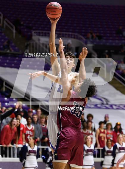 Thumbnail 1 in Herriman vs. Pleasant Grove (UHSAA 6A Quarterfinal) photogallery.