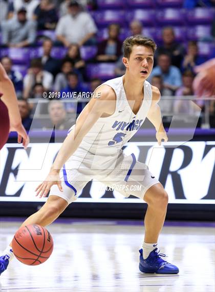Thumbnail 2 in Herriman vs. Pleasant Grove (UHSAA 6A Quarterfinal) photogallery.