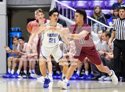 Thumbnail 3 in Herriman vs. Pleasant Grove (UHSAA 6A Quarterfinal) photogallery.