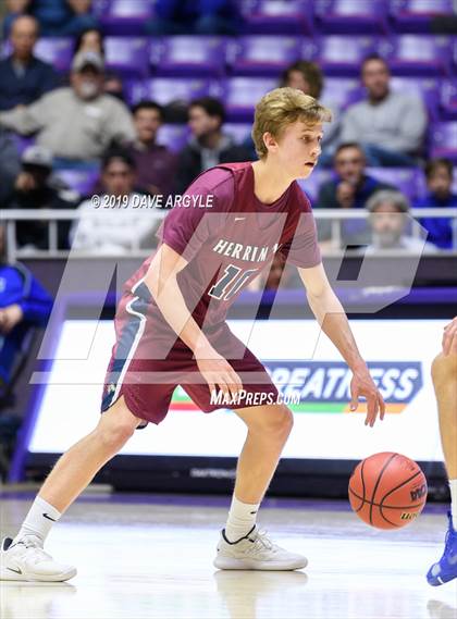 Thumbnail 2 in Herriman vs. Pleasant Grove (UHSAA 6A Quarterfinal) photogallery.