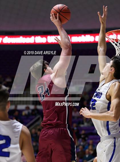 Thumbnail 2 in Herriman vs. Pleasant Grove (UHSAA 6A Quarterfinal) photogallery.