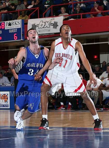 Thumbnail 3 in Peekskill vs Pearl River (Section 1A Semifinal) photogallery.