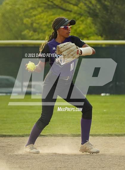 Thumbnail 2 in Kettle Moraine @ Waukesha North photogallery.