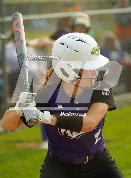 Thumbnail 1 in Kettle Moraine @ Waukesha North photogallery.