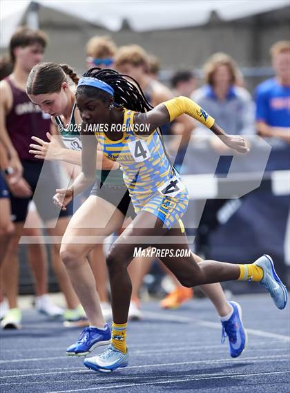 Thumbnail 2 in FHSAA 1A & 3A Finals (1600 Meters) photogallery.