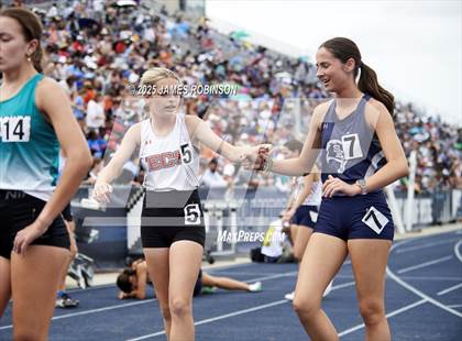 Thumbnail 2 in FHSAA 1A & 3A Finals (1600 Meters) photogallery.