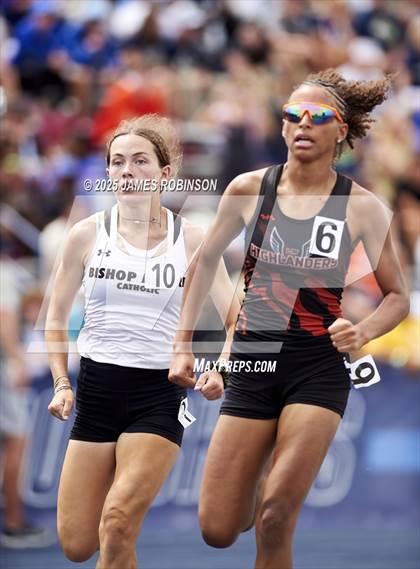 Thumbnail 2 in FHSAA 1A & 3A Finals (1600 Meters) photogallery.