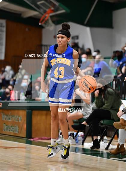 Thumbnail 1 in Guy-Perkins @ Wonderview (AAA 1A District) photogallery.