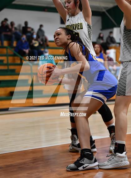 Thumbnail 1 in Guy-Perkins @ Wonderview (AAA 1A District) photogallery.