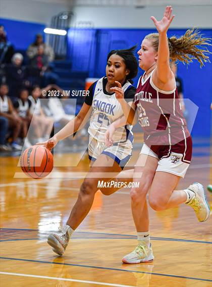 Thumbnail 1 in Snook vs Fayetteville photogallery.