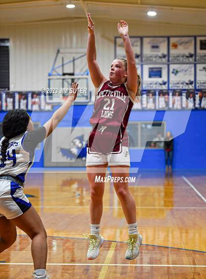 Thumbnail 1 in Snook vs Fayetteville photogallery.