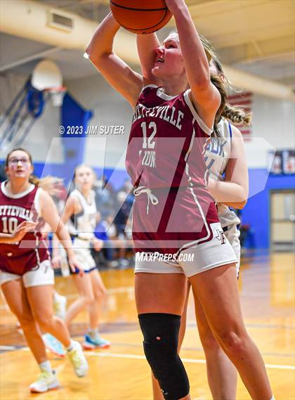 Thumbnail 1 in Snook vs Fayetteville photogallery.