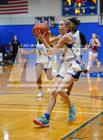 Thumbnail 3 in Snook vs Fayetteville photogallery.