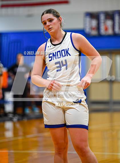 Thumbnail 1 in Snook vs Fayetteville photogallery.