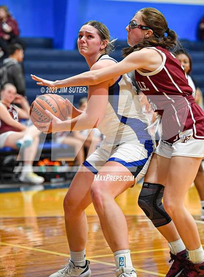 Thumbnail 3 in Snook vs Fayetteville photogallery.