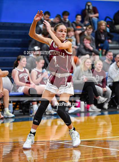 Thumbnail 3 in Snook vs Fayetteville photogallery.