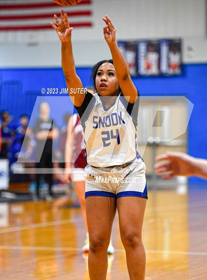 Thumbnail 3 in Snook vs Fayetteville photogallery.